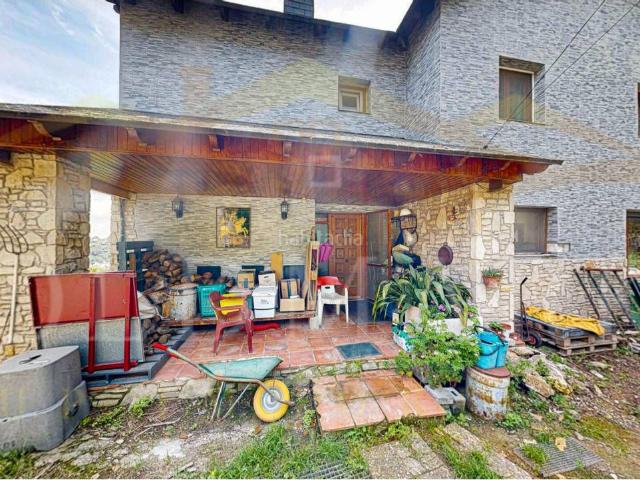 Casa en venta en Corbera de Llobregat. PRECIO NEGOCIABLE, VEA EL TOUR VIRTUAL 3D 4 K Y VIDEO AEREO. Casas Corbera de.