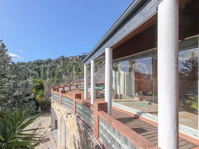 Casa en venta en Corbera de Llobregat. VISTAS DESPEJADAS. Casas Corbera de.