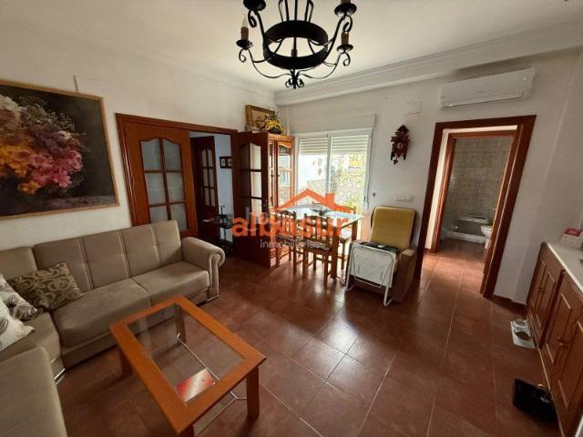 Casa en venta en Córdoba, Campo de la Verdad Miraflores. CASA DEL 2008 PARA ENTRAR A VIVIR. Casas.