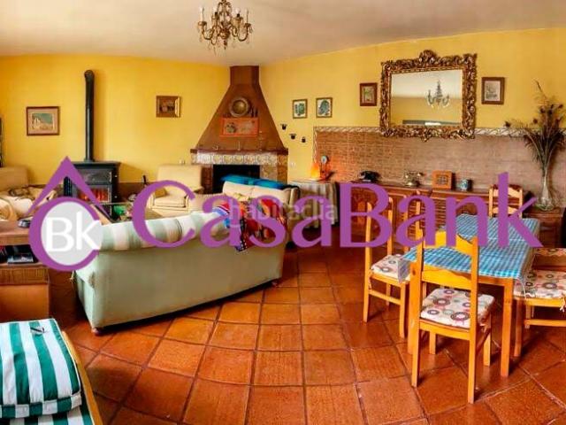 Casa en venta en Córdoba, Cerro Muriano. Ref. 27873 Zona Cerro Muriano. CON COCHERA Y TRASTERO incluidos y CON LICENCIA TURISTICA en vigor. Preciosa casa de dos plantas co. Casas.