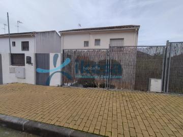 Casa en venta en Córdoba, Alcolea. Casa adosada sin posesión en Urbanización Los Encinares, Alcolea Córdoba. Casas.