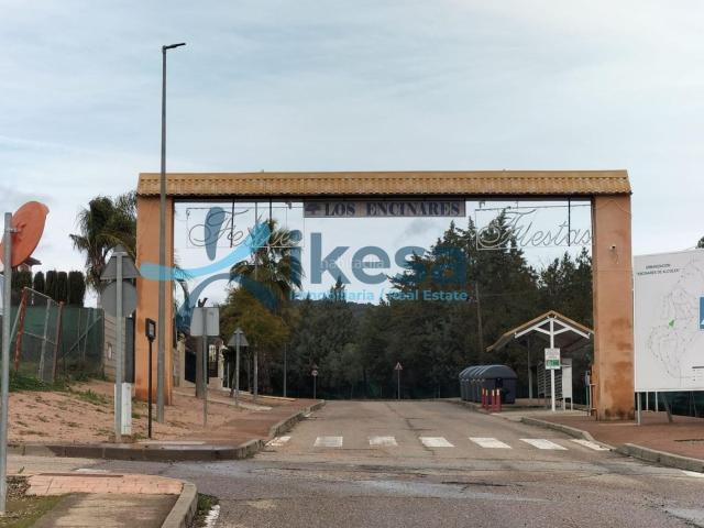 Casa en venta en Córdoba, Alcolea. Casa adosada sin posesión en Urbanización Los Encinares, Alcolea Córdoba. Casas.