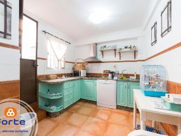Casa en venta en Córdoba, El Brillante El Naranjo El Tablero. CASA INDEPENDIENTE JUNTO AL PARQUE DE LA ASOMADILLA. Casas.