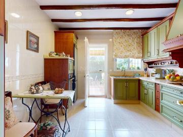 Casa en venta en Córdoba, El Higuerón. Casa en venta en Carretera Aeropuerto Majaneque, 4 dormitorios. Casas.