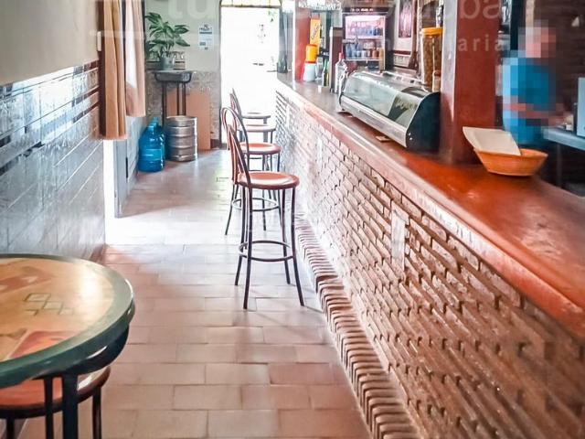 Casa en venta en Córdoba, El Higuerón. CASA HIPOTECABLE EN VENTA EN TRASSIERRA CON BAR EN LA PLANTA BAJA. Casas.