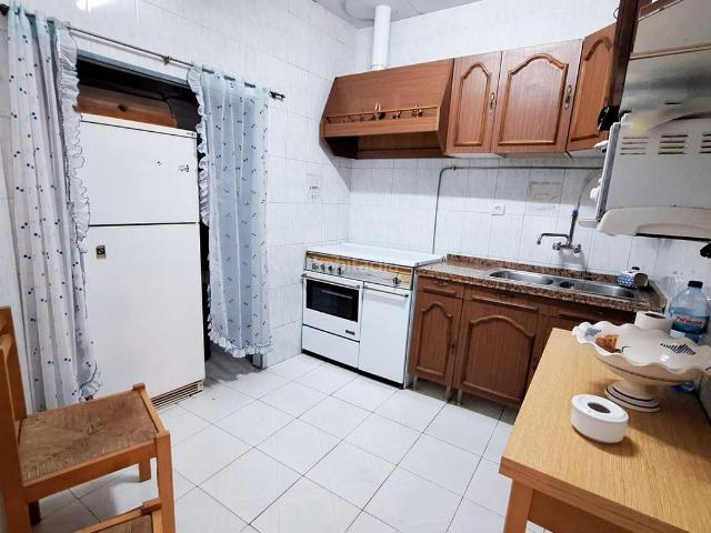 Casa en venta en Córdoba, Huerta de la Reina Trassierra. CASA DE DOS PLANTAS JUNTO A LA ESTACIÓN !. Casas.