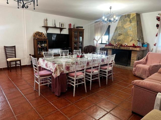 Casa en venta en Obejo. MAGNÍFICA CASA ZONA EL VACAR. Casas.
