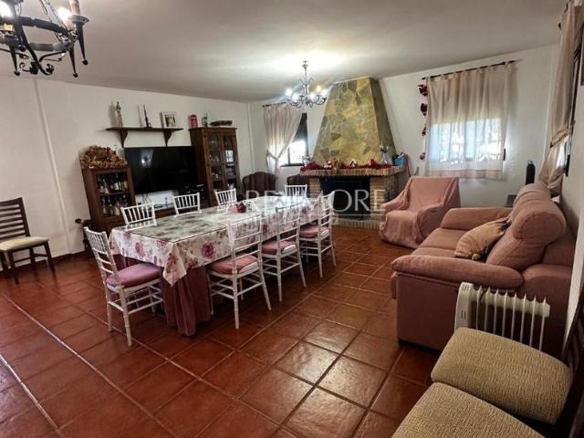Casa en venta en Obejo. MAGNÍFICA CASA ZONA EL VACAR. Casas.