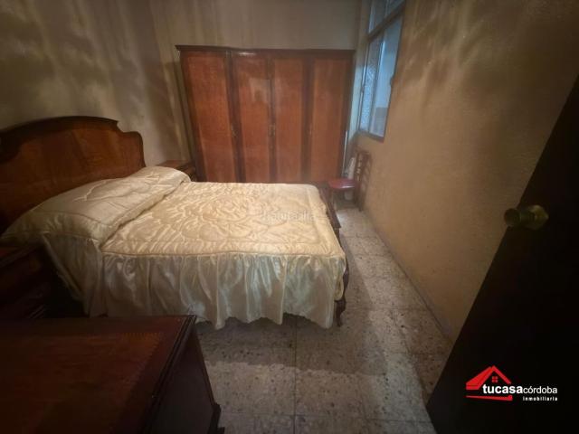 Casa en venta en Córdoba, Santa Rosa Valdeolleros. CASA EN VENTA EN SANTA ROSA GRAN POTENCIAL PARA REFORMAR A TU GUSTO. Casas.