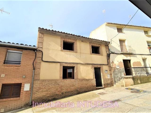 Casa en venta en Corella. SE VENDE CASA CON CINCO DORMITORIOS y amplio terreno. Casas.