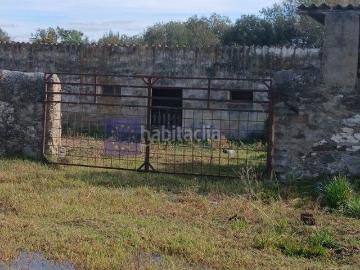 Casa en venta en Coria. SE VENDE FINCA REGADÍO. Casas.