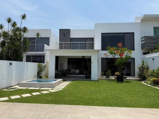 Casa en Venta en Corinto, Burgos Bugambilias Cuernavac/Jard?n y Jacuzzi