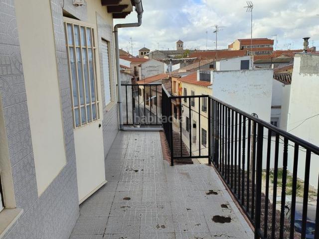 Casa en venta en Corral de Almaguer. CASA CON AMPLIO PATIO. Casas Corral de.