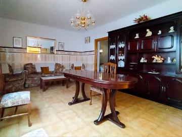 Casa en venta en Corral de Calatrava. Inmobiliaria Correal les ofrece una casa en venta en Corral de Calatrava. Casas Corral de.