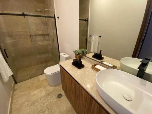 CASA EN VENTA EN CORREGIDORA VELASUR