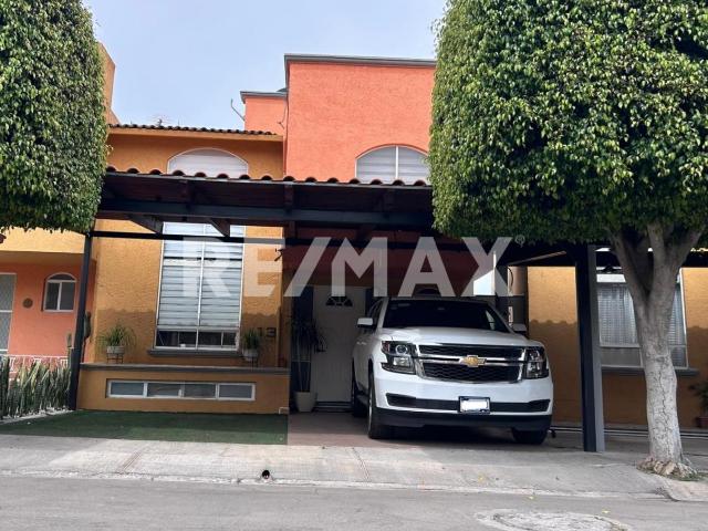 CASA EN VENTA EN CORREGIDORA