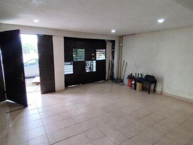 CASA EN VENTA EN CORREDOR COMERCIAL EN PEDREGAL DE LINDA VISTA