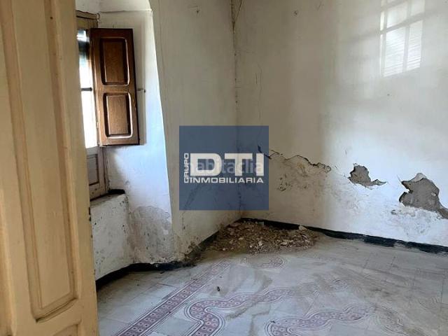 Casa en venta en Cortegana. Casa de pueblo en Cortegana con patio. Casas.