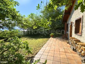 Esponzues, Cantabria - Jardín, Chimenea