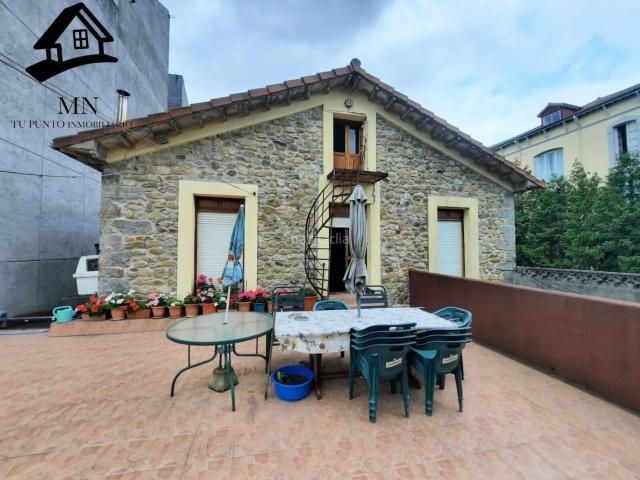 Casa en venta en Corvera de Toranzo. CASA CON NEGOCIO DE ALIMENTACIÓN ARTESANAL EN PLENO FUNCIONAMIENTO. Casas Corvera de.
