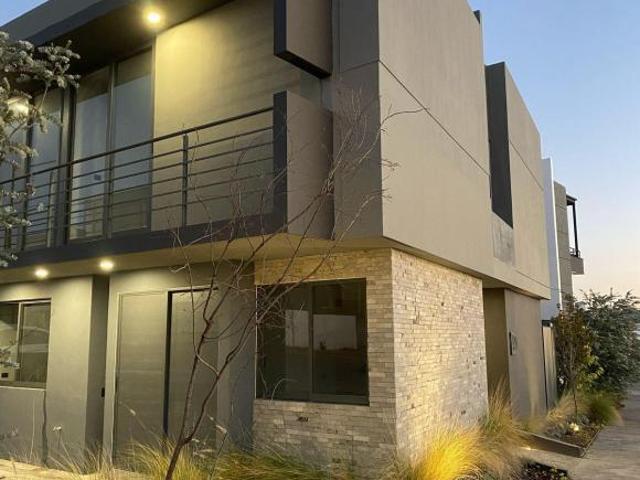 Casa en venta en Coto Acacia en Parques Vallarta Zapopan