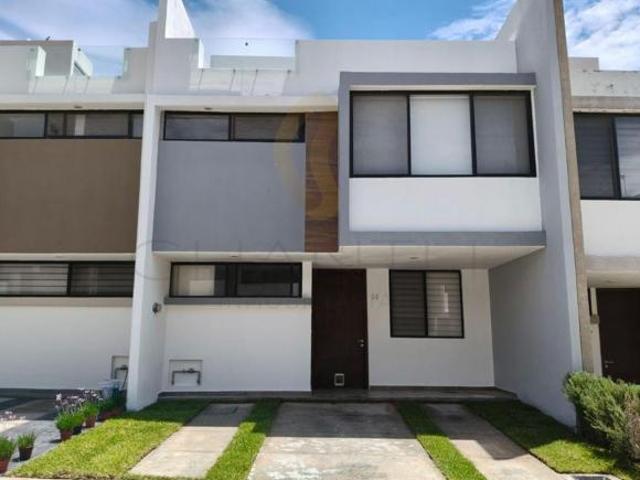 CASA EN VENTA EN COTO ALBERI RESIDENCIAL EN BOSQUES DE SANTA ANITA