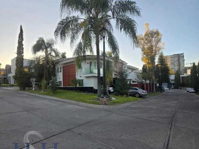 CASA EN VENTA EN COTO ASTURIAS EN PUERTA DE HIERRO