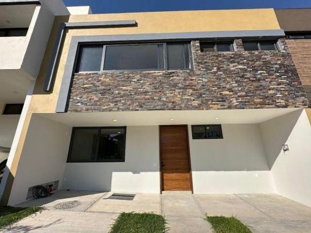 Casa en venta en coto austriaco Valle Imperial