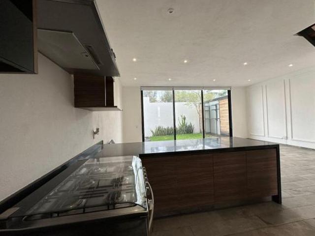 Casa en Venta en Coto Encino Valle Imperial