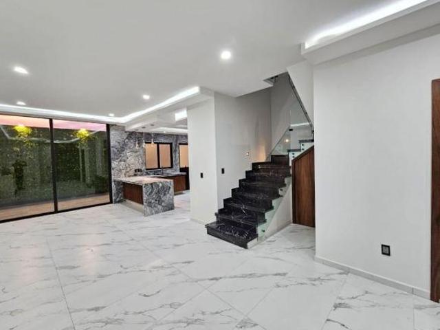 Casa en venta en Coto Maple I Valle Imperial