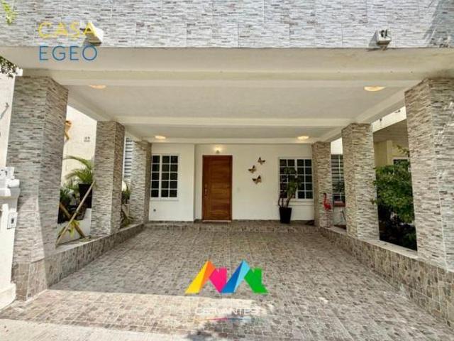 CASA EN VENTA EN COTO PRIVADO VILLAS DEL MAR VIGILANCIA 24/7 EN BARRIO 5 ZONA ALTA