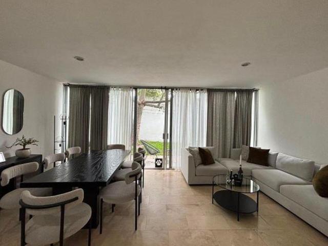 Casa en Venta en Coto Privado en Ciudad Granja, Zapopan – Seguridad, Plusvalía