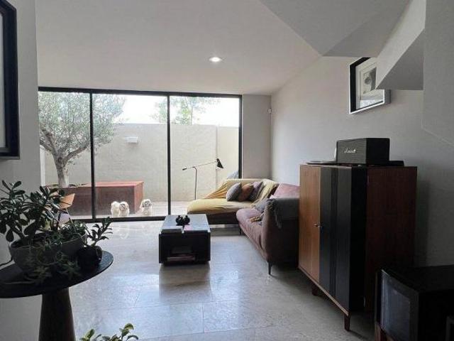 Casa en Venta en Coto Residencial Boskia, Zapopan – 3 Niveles y 3 Recámaras