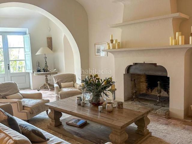 Casa en venta en Cruïlles, Monells i Sant Sadurní de l´Heura. Espectacular casa reformada en pueblo medieval del Empordà, a solo 20 minutos de la Costa Brava. Casas Cruïlles, Monells i Sant Sadurní.