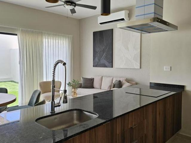 Casa en venta en Dzitya con alberca, Privada Moratta