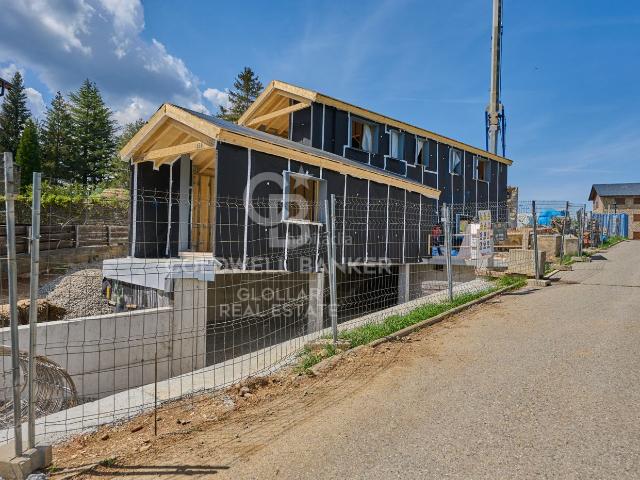 Casa en venta en Das. Lujo, diseño y vistas: exclusiva casa independiente en Das. Casas.