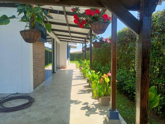 Casa En Venta En Darien En Lago Calima V313765