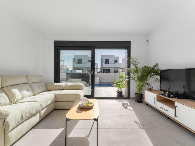 Casa en venta en Daya Nueva. Casas Daya.