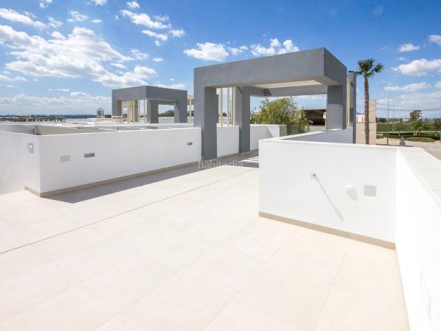 Casa en venta en Daya Vieja. BUNGALOW enampnbspPLANTA ALTAampnbsp en SAN FULGENCIOVIVIENDA REFMH005NDDESCRIPCIONExclusivo residencial de apartamentos compuest. Casas Daya.