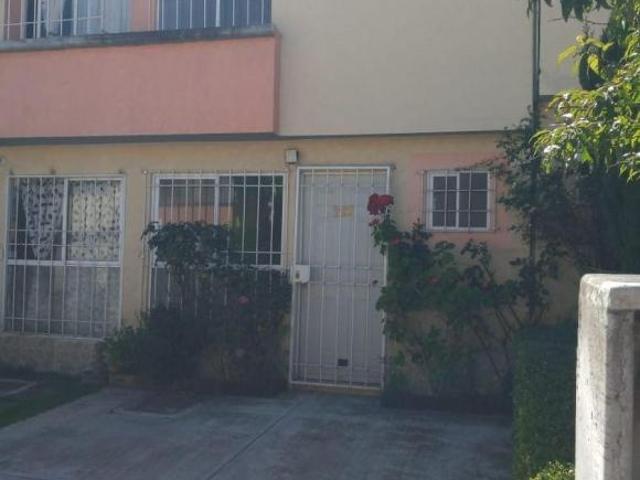 Casa en venta en De Trojes, Temoaya, Estado de México | 2 recámaras, 1.5 baños y 1 estacionamientoCa