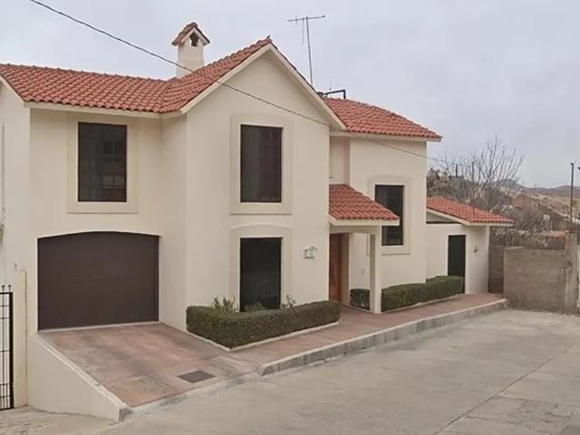 CASA EN VENTA EN DEL PARQUE RT