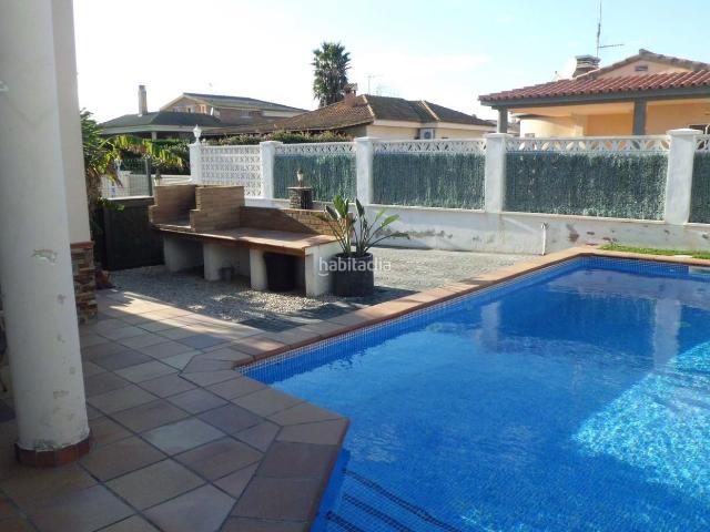 Casa en venta en Deltebre Costa Dorada. Deltebre carrer de la capadella. Casas.