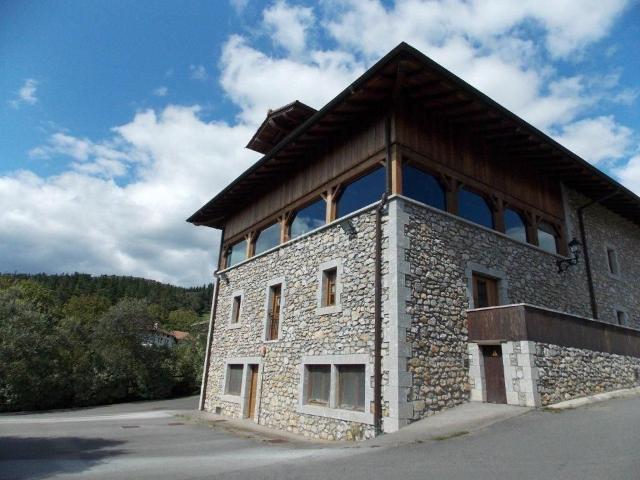 Casa en venta en Dima. Imponente Casa en Dima, Artaun Oportunidad Única por 950000. Casas.