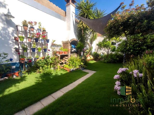 Casa en venta en Don Benito. LOCAL COMERCIAL Y VIVIENDA EN CALLE AYALA, DON BENITO. Casas Don.