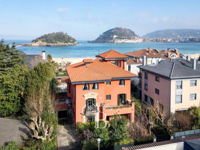 Casa en venta en Donostia San Sebastián, Antiguo. Casas Donostia San.