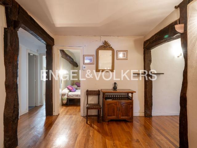 Casa en venta en Donostia San Sebastián, Igeldo. Edificio con mucho encanto en el centro de Igeldo, San Sebastián. Casas Donostia San.