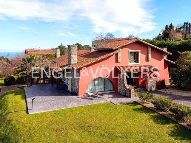 Casa en venta en Donostia San Sebastián, Igeldo. Espectacular vivienda unifamiliar en Igueldo. Casas Donostia San.