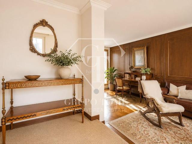 Casa en venta en Donostia San Sebastián, Miracruz. La villa mejor ubicada de Montesol esquina, vistas y orientación privilegiada. Casas Donostia San.