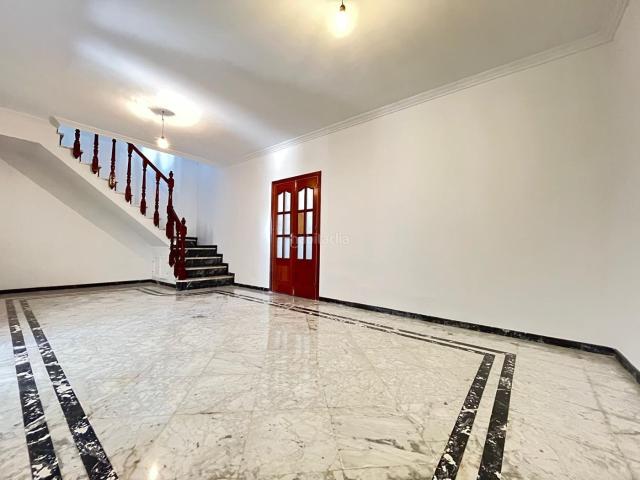 Casa en venta en Dos Hermanas, Arco Norte Avda España. CASA CON PATIO Y AZOTEA, 5 HABITACIONES, 3WC EN AVENIDA ESPAÑA DOS HERMANAS. Casas Dos.