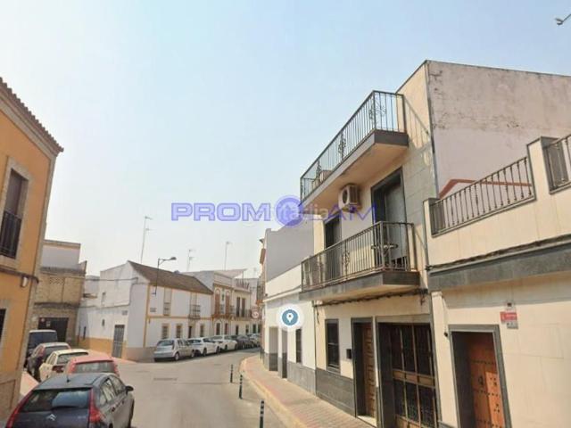Casa en venta en Dos Hermanas, Centro Doña Mercedes. ALQUILADA ADOSADA TARANCON, DOS HERMANAS. Casas Dos.
